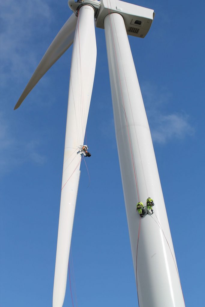 Rope Access Wind Turbine Maintainence